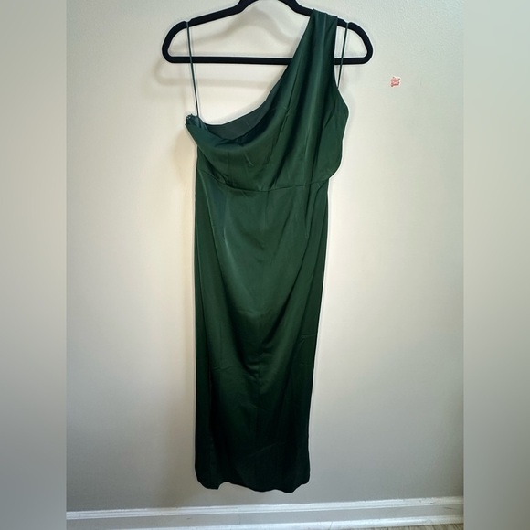 NEW Showpo Felt So Happy Midi One Shoulder Dress Emerald Green 10 Formal Wedding - Picture 5 of 10